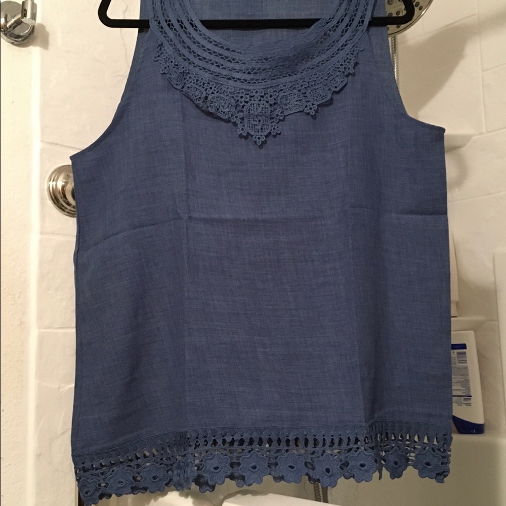 🌈3/$36! BNIB 2X BLUE SLEEVELESS SUMMER BLOUSE